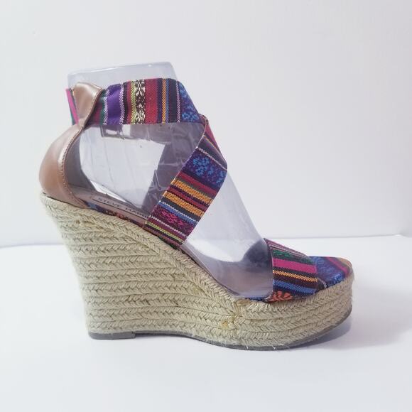 Steve Madden Multicolor Tribal Print Criss Cross Wedge Sandals - Picture 1 of 13